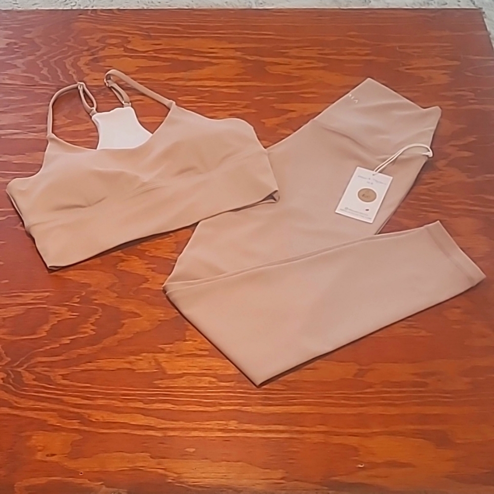 KAVALA HIGH WAIST NWT HOT YOGA SET TOP BOTTOM SZ SMALL